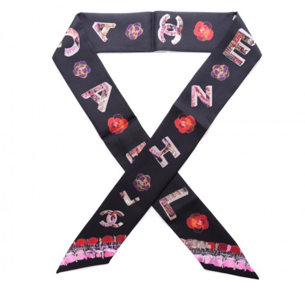 CHANEL
Silk Bandeau Scarf Black Multicolor
Designer Black and Pink Scarf in Box - Picture 3 of 7